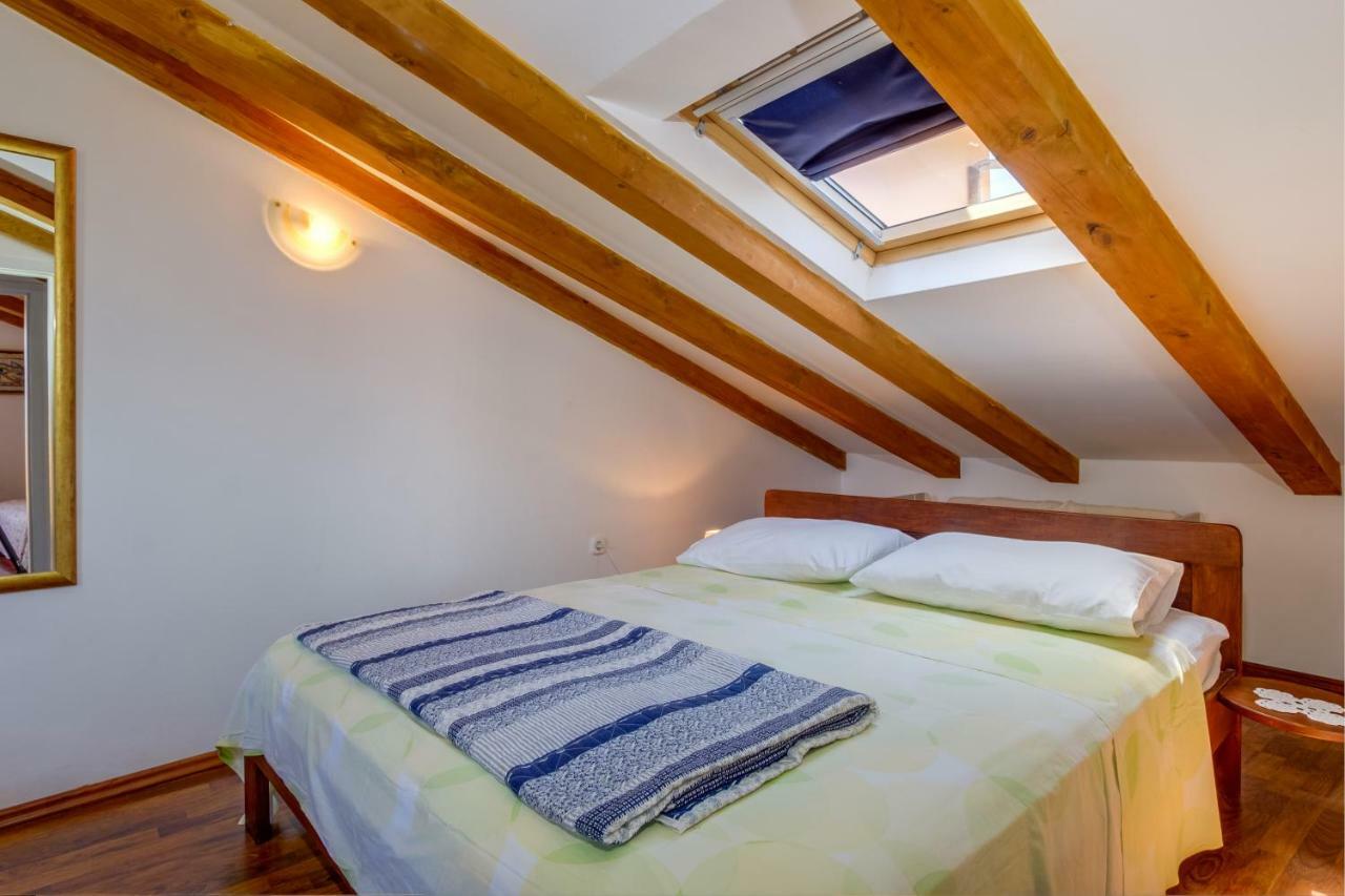מאלי לוסיניי Apartman Natasa מראה חיצוני תמונה