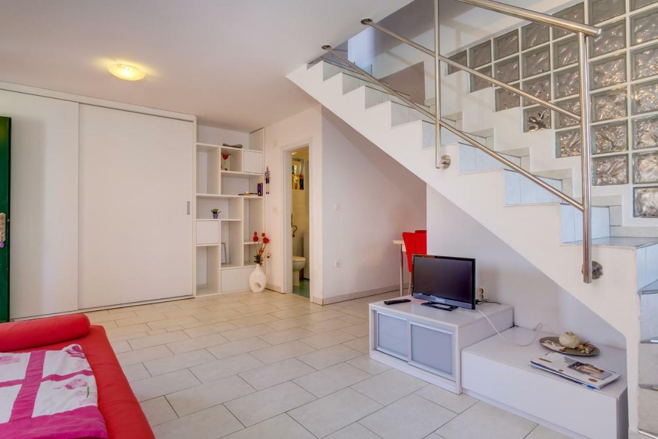 מאלי לוסיניי Apartman Natasa מראה חיצוני תמונה